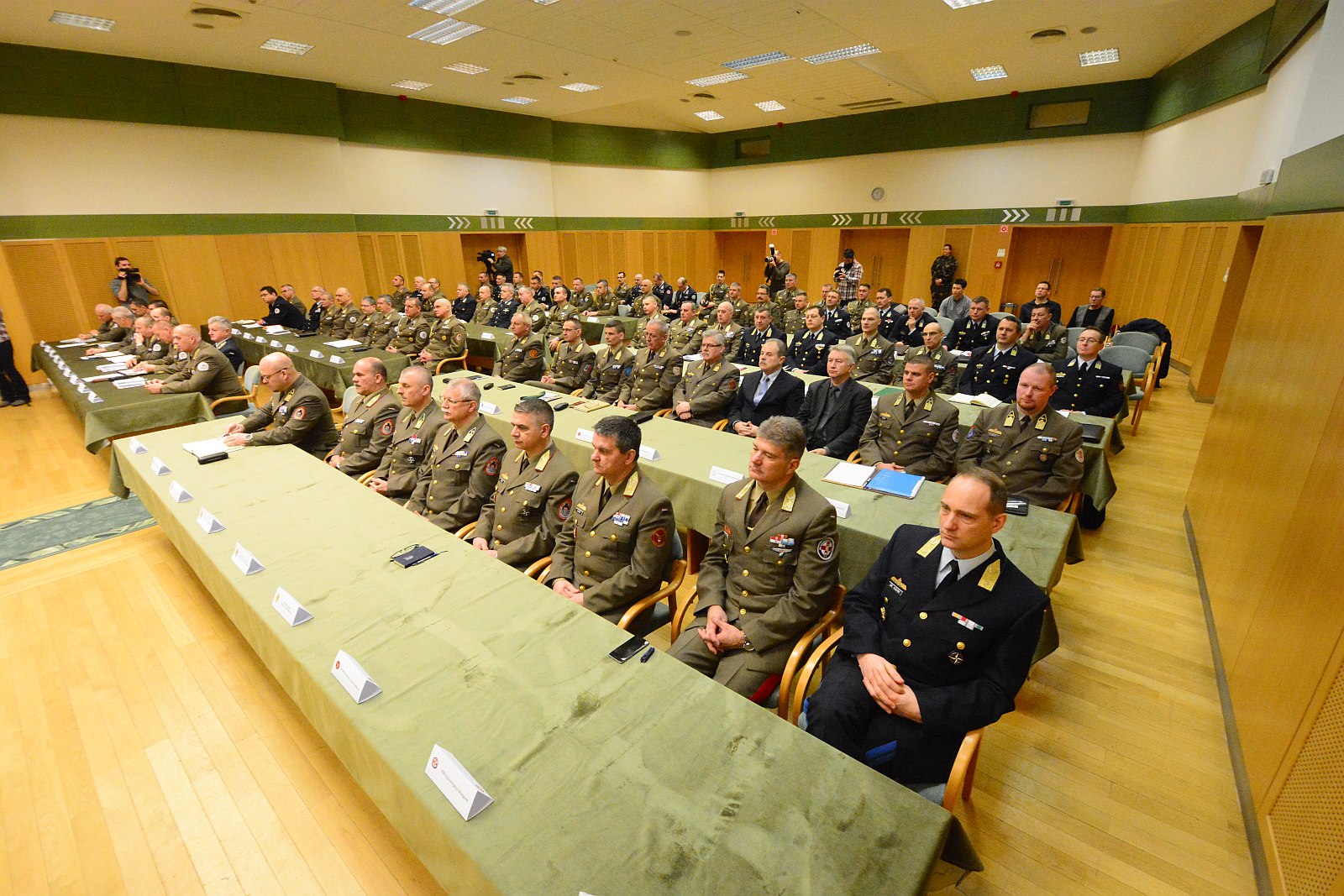 Biztonság, haderőfejlesztés - feladatszabó értekezlet a parancsnokságon
